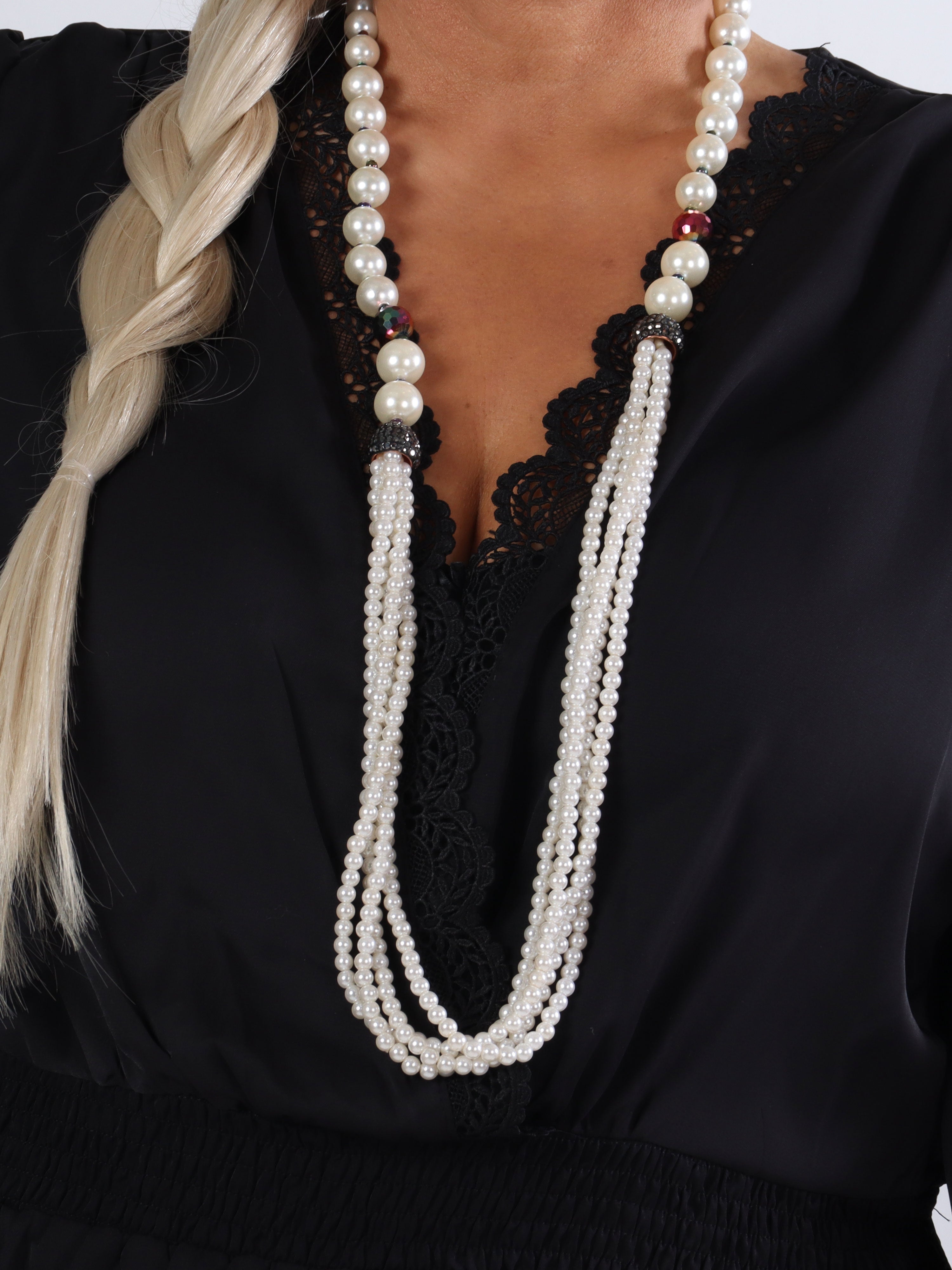 Natasha - Topp i stora storlekar med spetsdetaljer och smock - Black